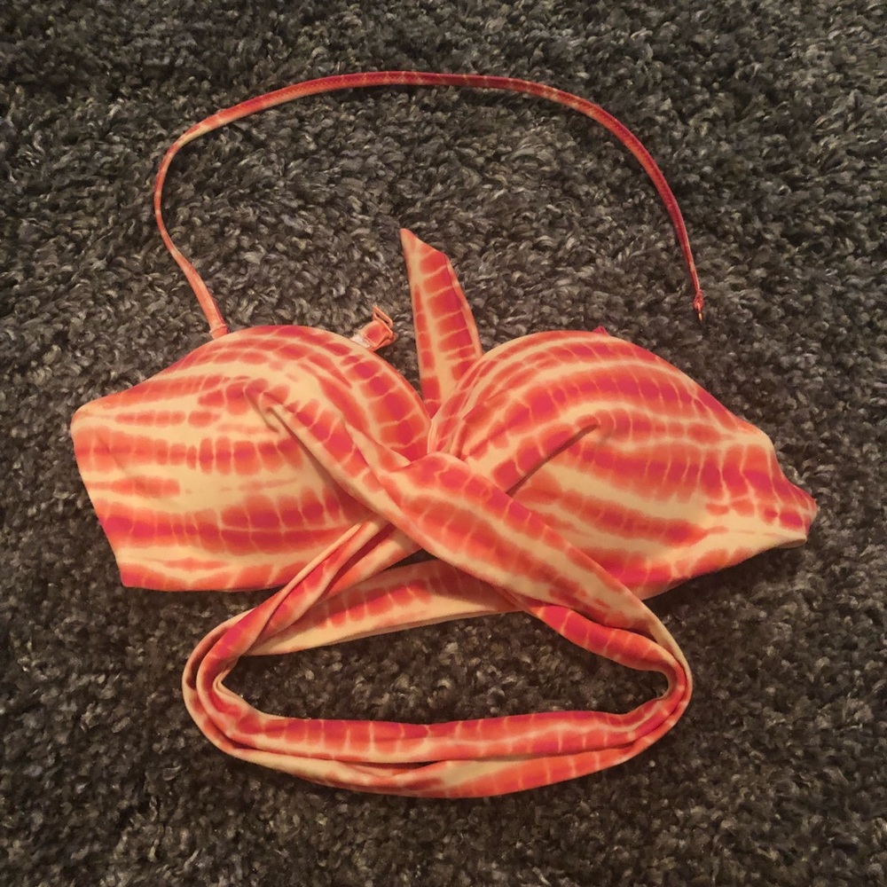 Victoria’s Secret bikini top